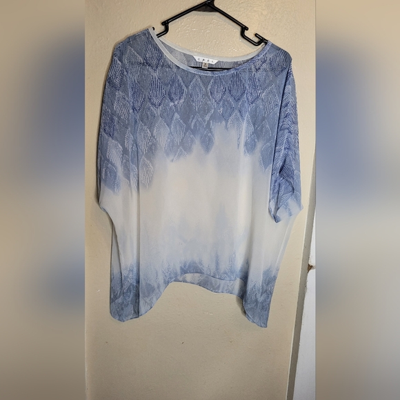 CAbi 781 Fade Out Sheer Blue & White Blouse Size Small Womens - Picture 8 of 8